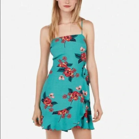 XS FLORAL RUFFLE WRAP DRESS BY EXPRESS - Picture 3 of 11